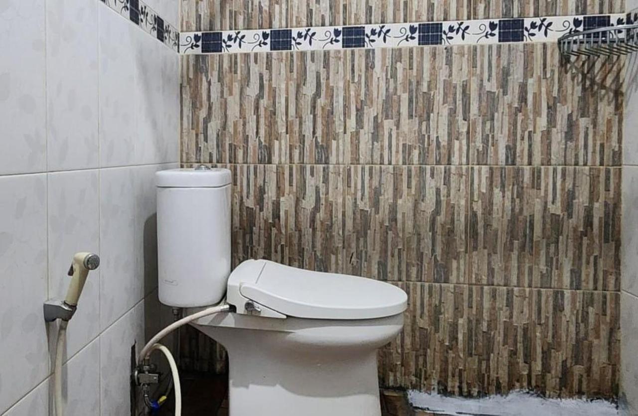 Permata Homestay Kotamobagu Mitra Reddoorz מראה חיצוני תמונה